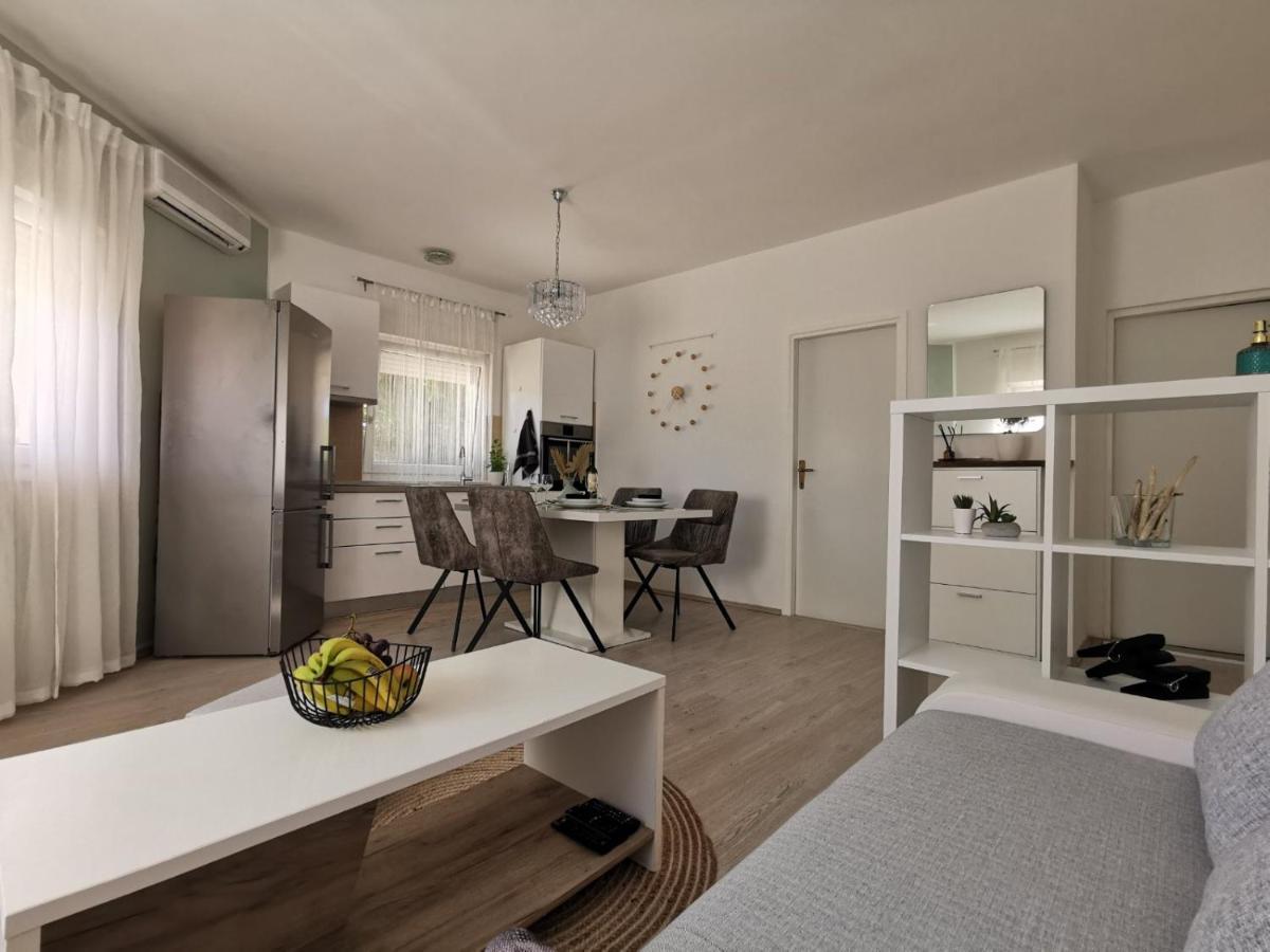 Teo Apartment *